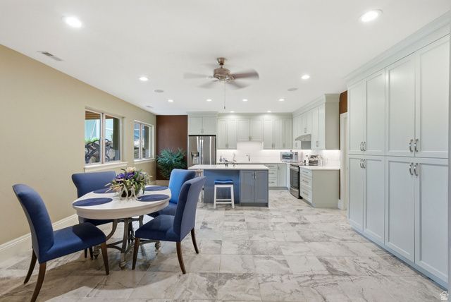 1247 W ALTA CREEK CIR, South Jordan, UT 84095