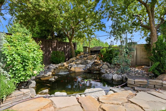 1247 W ALTA CREEK CIR, South Jordan, UT 84095