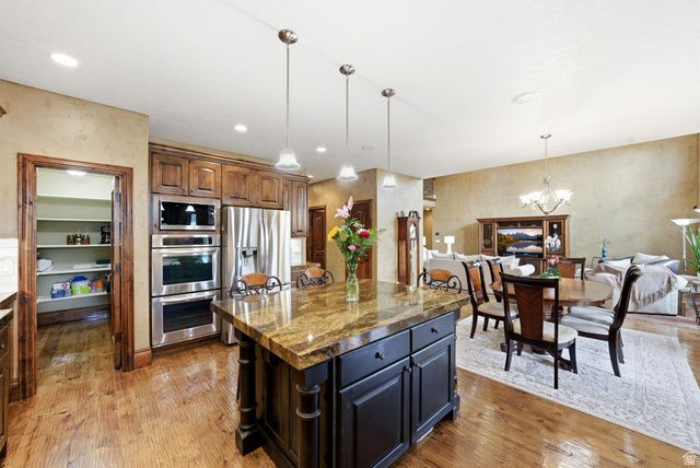 1247 W ALTA CREEK CIR, South Jordan, UT 84095