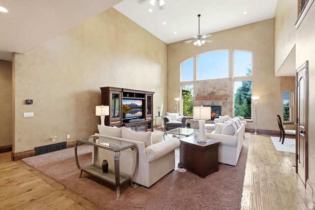 1247 W ALTA CREEK CIR, South Jordan, UT 84095