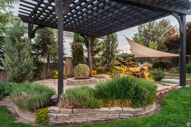1247 W ALTA CREEK CIR, South Jordan, UT 84095