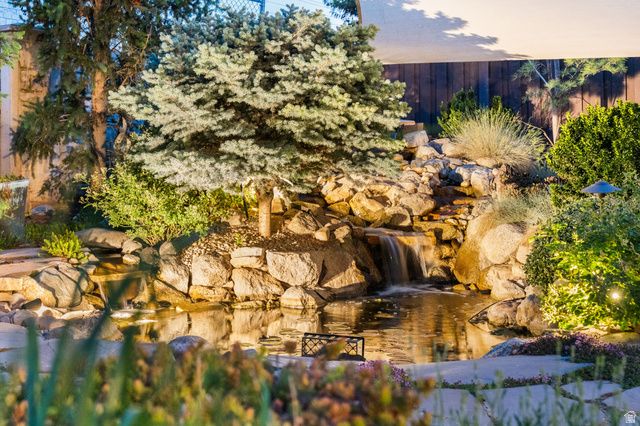 1247 W ALTA CREEK CIR, South Jordan, UT 84095