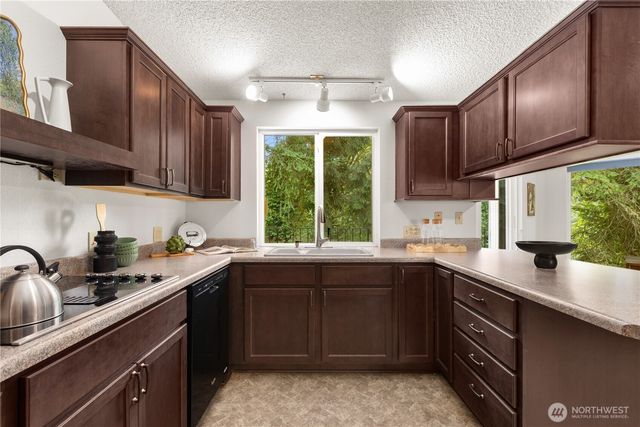 13938 15th Place SW, Burien, WA 98166