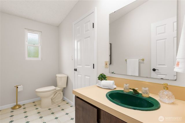 13938 15th Place SW, Burien, WA 98166