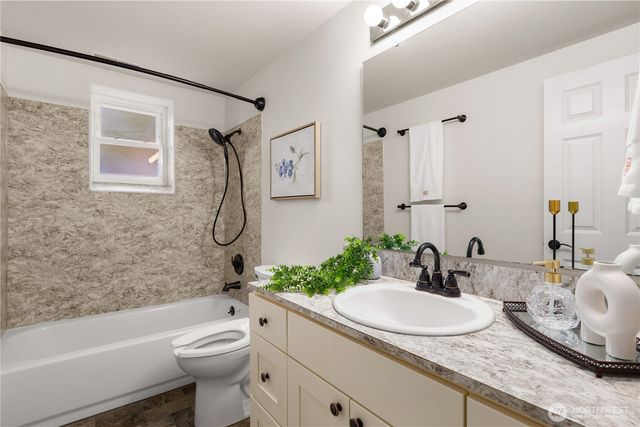 13938 15th Place SW, Burien, WA 98166
