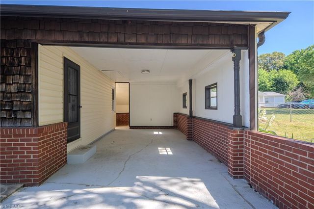 1690 Community Road, Lexington, NC 27295