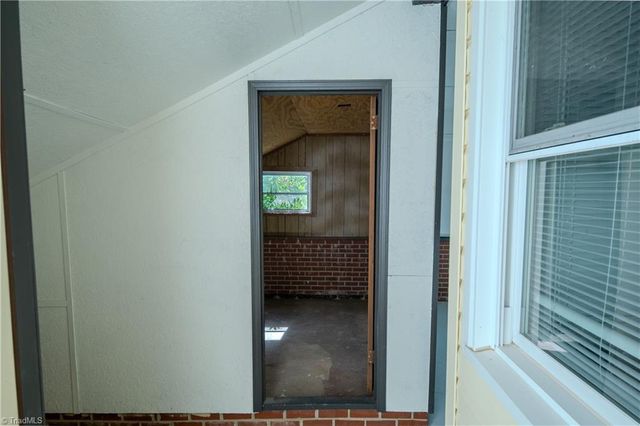 1690 Community Road, Lexington, NC 27295