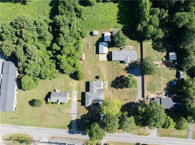 1690 Community Road, Lexington, NC 27295