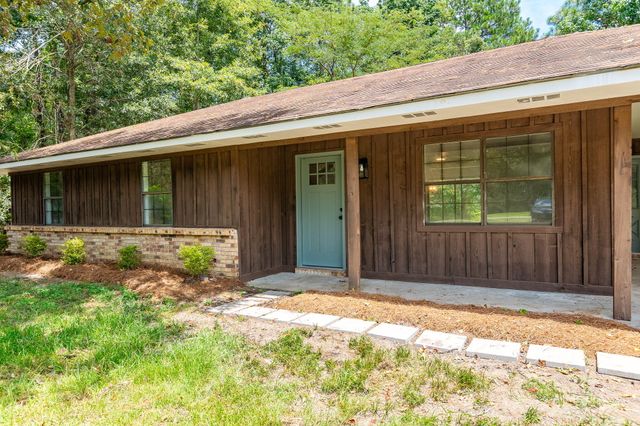 134 Sandy Run Rd., Hattiesburg, MS 39402