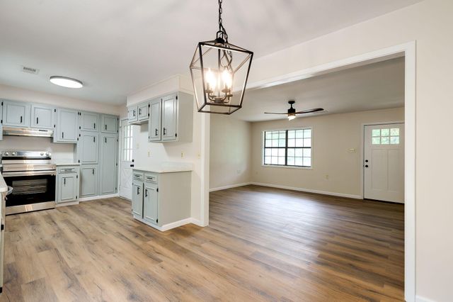 134 Sandy Run Rd., Hattiesburg, MS 39402