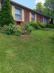 222 HOLIDAY Road, Winchester, KY 40391