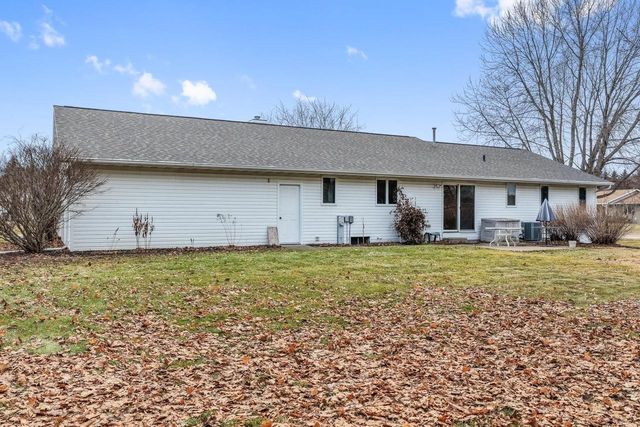 W6736 GREENWILLOW LANE, Greenville, WI 54942