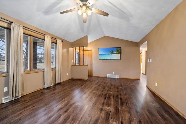 W6736 GREENWILLOW LANE, Greenville, WI 54942