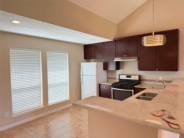 2806 Great Lakes Avenue, Sugar Land, TX 77479