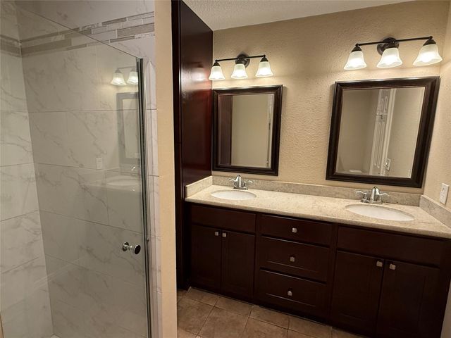 2806 Great Lakes Avenue, Sugar Land, TX 77479