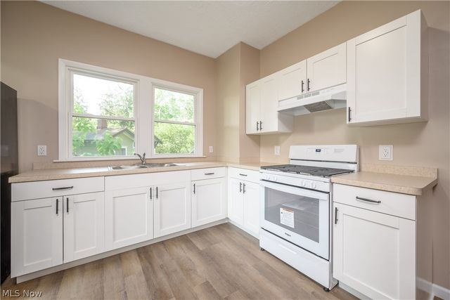 557 Weber Avenue, Akron, OH 44303