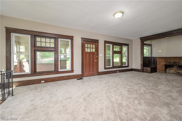 557 Weber Avenue, Akron, OH 44303