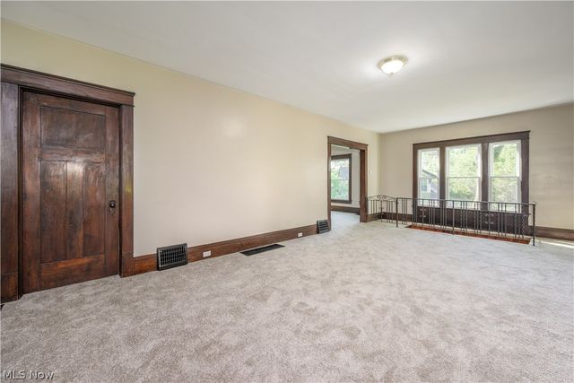 557 Weber Avenue, Akron, OH 44303