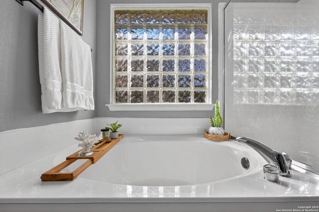 17239 Tarkio Way, San Antonio, TX 78247