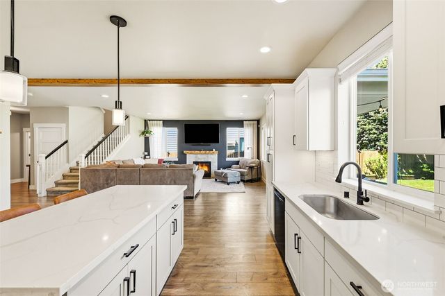 6627 S Ferdinand Street, Tacoma, WA 98409