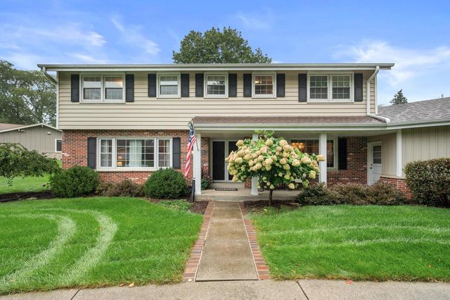 16040 Siesta LANE, Brookfield, WI 53005