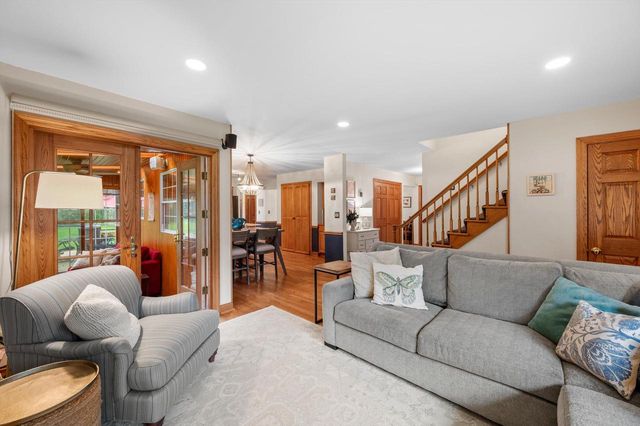 16040 Siesta LANE, Brookfield, WI 53005