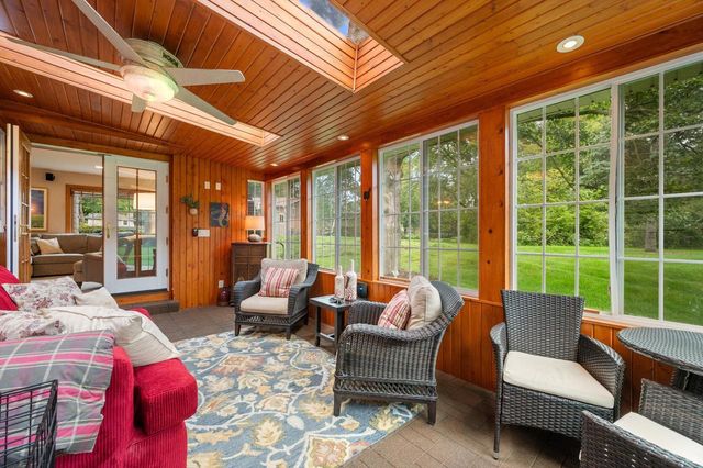 16040 Siesta LANE, Brookfield, WI 53005