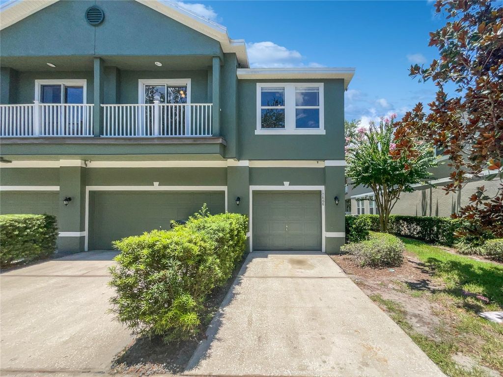 Image 2 of property listing at 10888 ECLIPSE LILY WAY S, Orlando, FL 32832