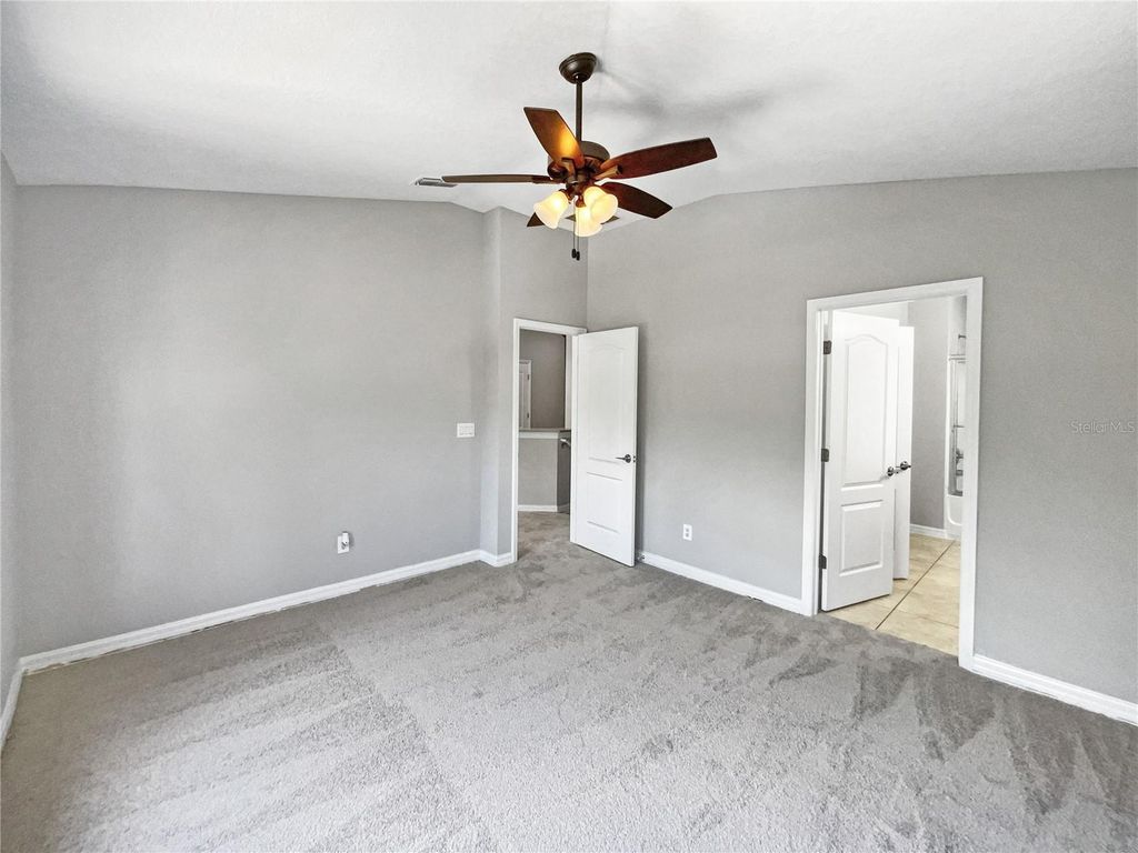 Image 18 of property listing at 10888 ECLIPSE LILY WAY S, Orlando, FL 32832