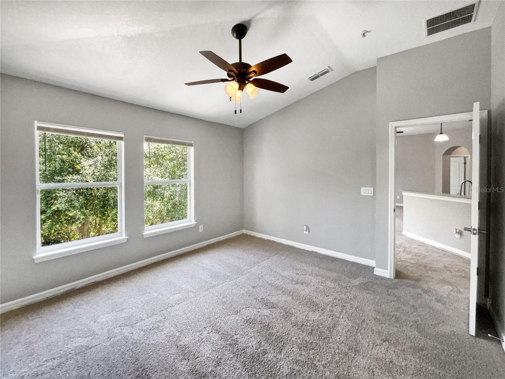 Image 19 of property listing at 10888 ECLIPSE LILY WAY S, Orlando, FL 32832