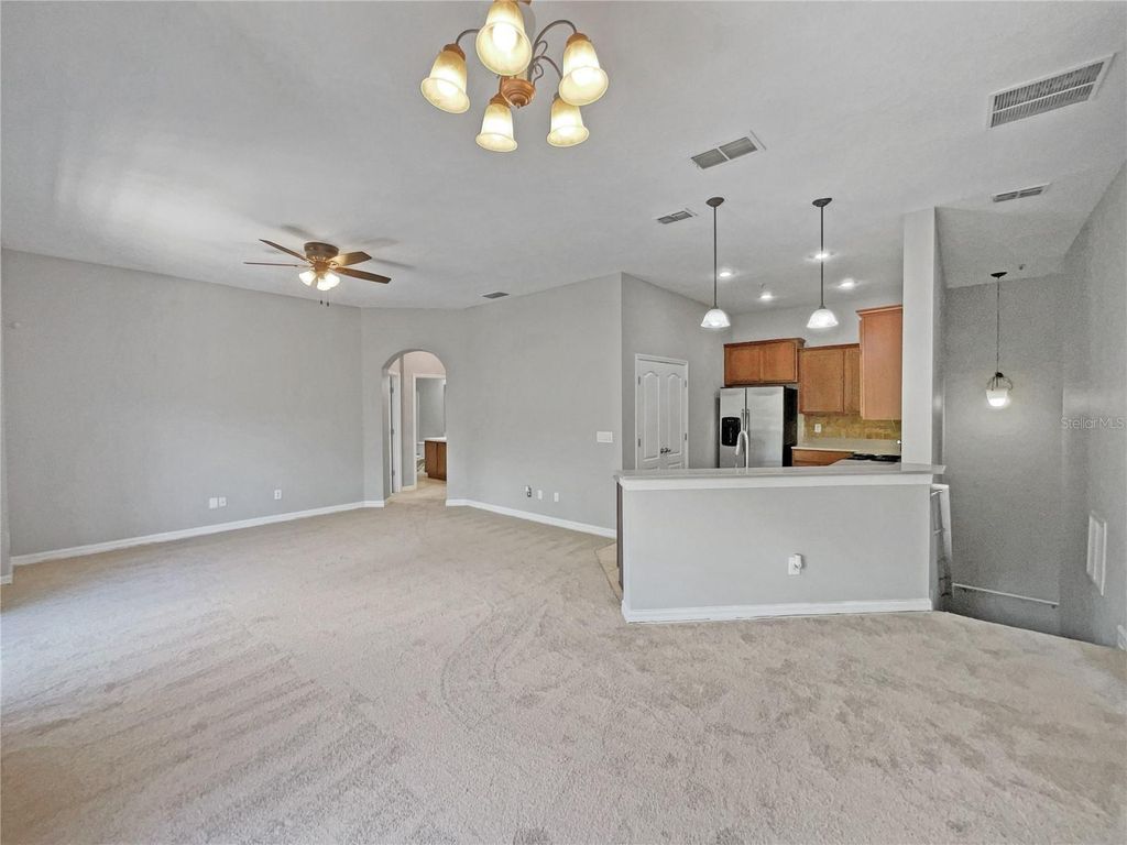 Image 10 of property listing at 10888 ECLIPSE LILY WAY S, Orlando, FL 32832