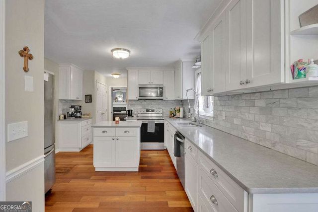 631 Cricket Hill Trail, Lawrenceville, GA 30044