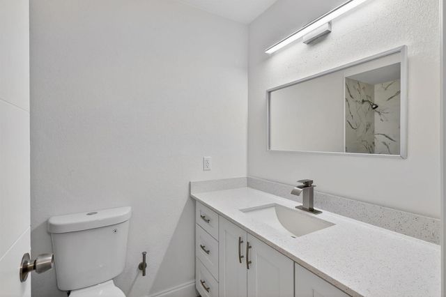 157 SE Calmoso Drive, Port St. Lucie, FL 34983