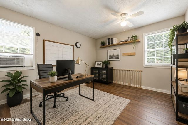 6103 Whispering Hills Blvd, Louisville, KY 40219