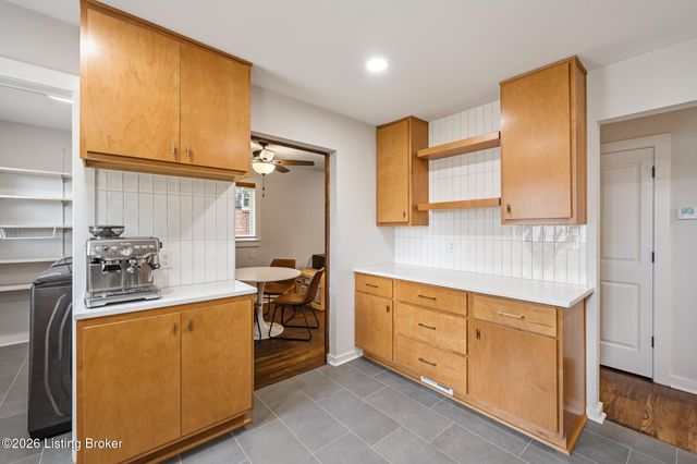 6103 Whispering Hills Blvd, Louisville, KY 40219