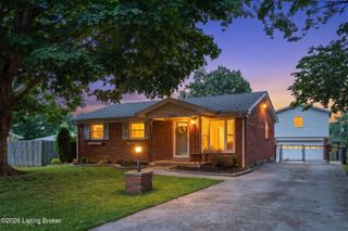 6103 Whispering Hills Blvd, Louisville, KY 40219