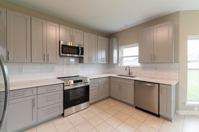 360 Sugar Plum Street, Houma, LA 70364