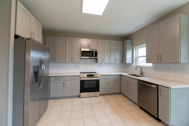 360 Sugar Plum Street, Houma, LA 70364