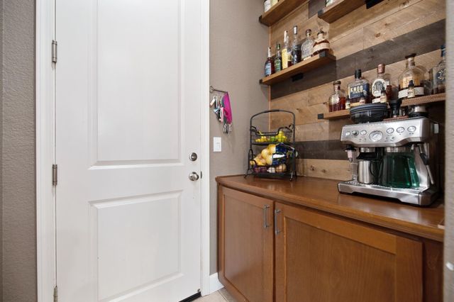 1431 Skibbereen Way, Rocklin, CA 95765
