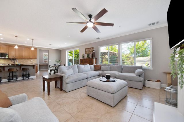 1431 Skibbereen Way, Rocklin, CA 95765