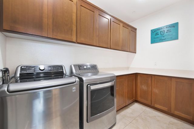 1431 Skibbereen Way, Rocklin, CA 95765