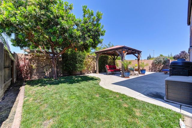 1431 Skibbereen Way, Rocklin, CA 95765