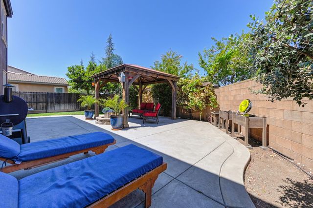1431 Skibbereen Way, Rocklin, CA 95765