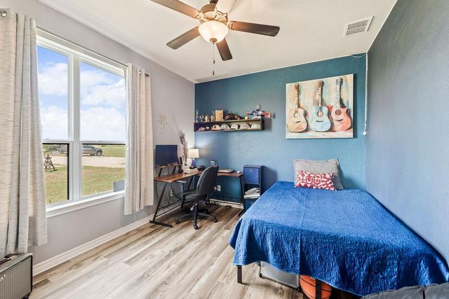 8054 Stone Mountain TRL, San Marcos, TX 78666