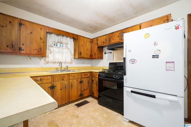 1049 SOUTHWOOD DRIVE, Birmingham, AL 35217