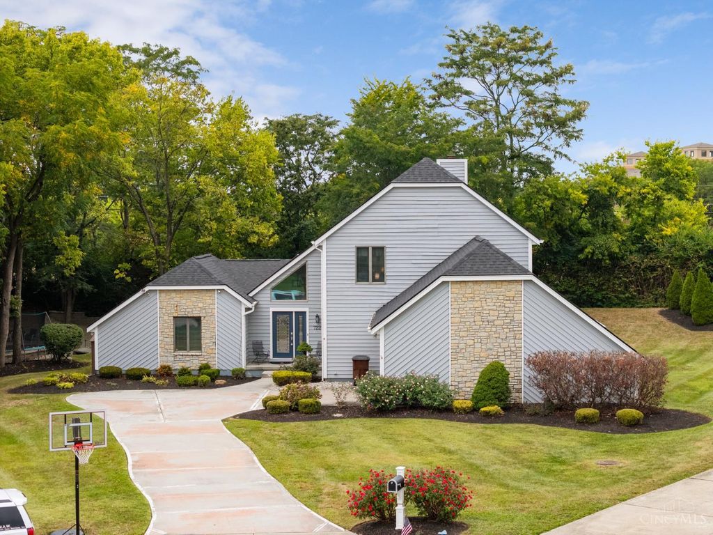 7229 W Hartford Court, West Chester, OH 45069