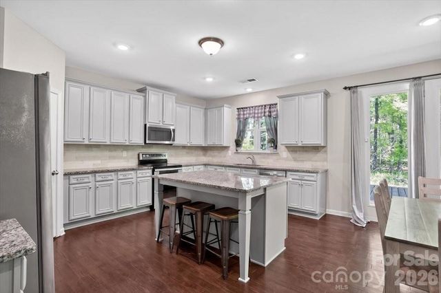 265 Meadow Oaks Drive SE, Concord, NC 28025