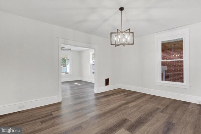 127 W HARRISBURG ST, Dillsburg, PA 17019