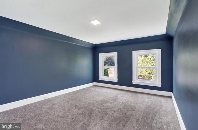 127 W HARRISBURG ST, Dillsburg, PA 17019