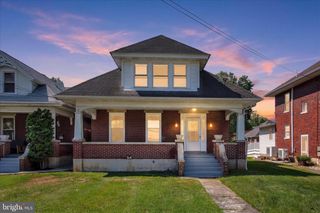 127 W HARRISBURG ST, Dillsburg, PA 17019